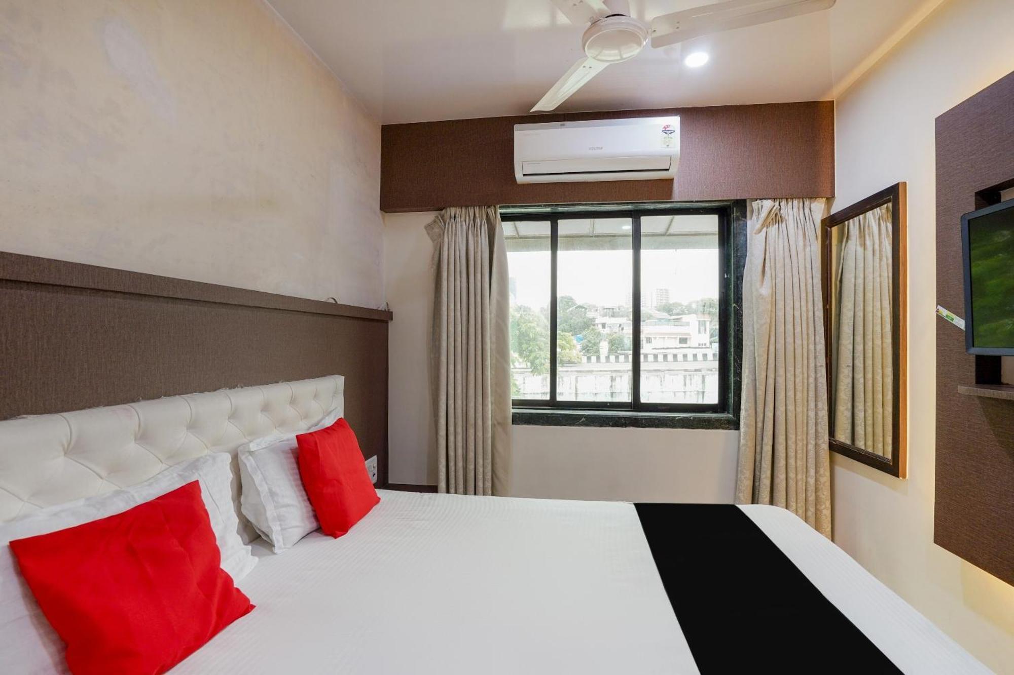CAPITAL O74962 Hotel Sapna Mira-Bhayandar Esterno foto